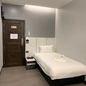 Budget Room